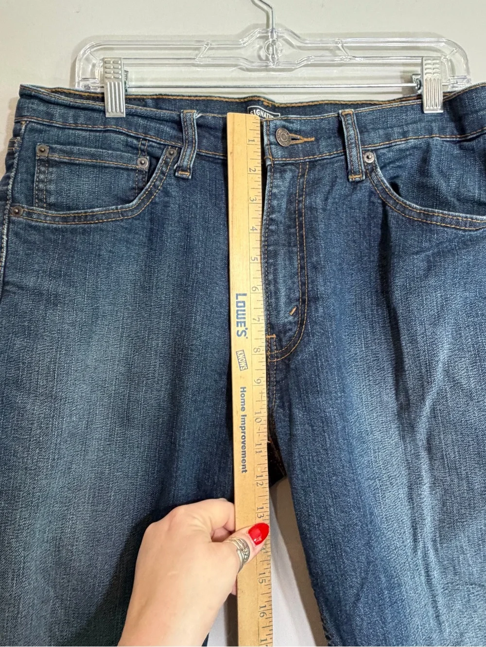 Levi’s signature dark was jeans 32x32